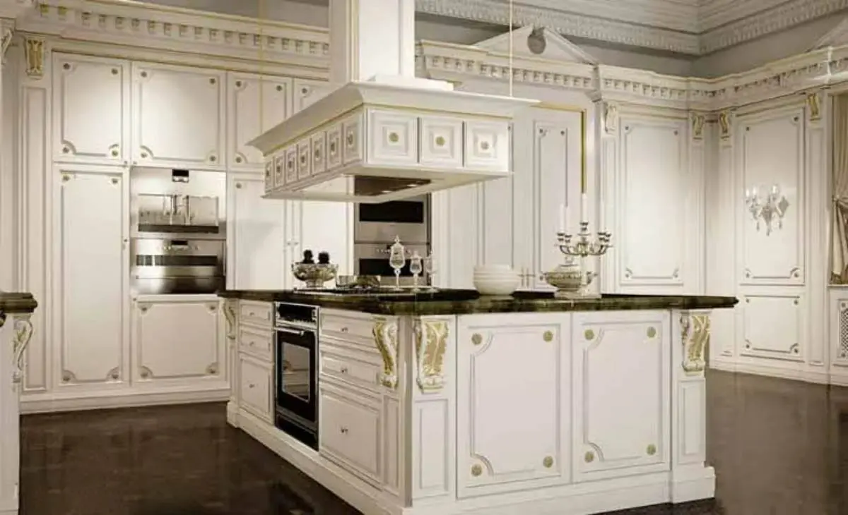 کابینت سبک کلاسیک سفید و طلایی