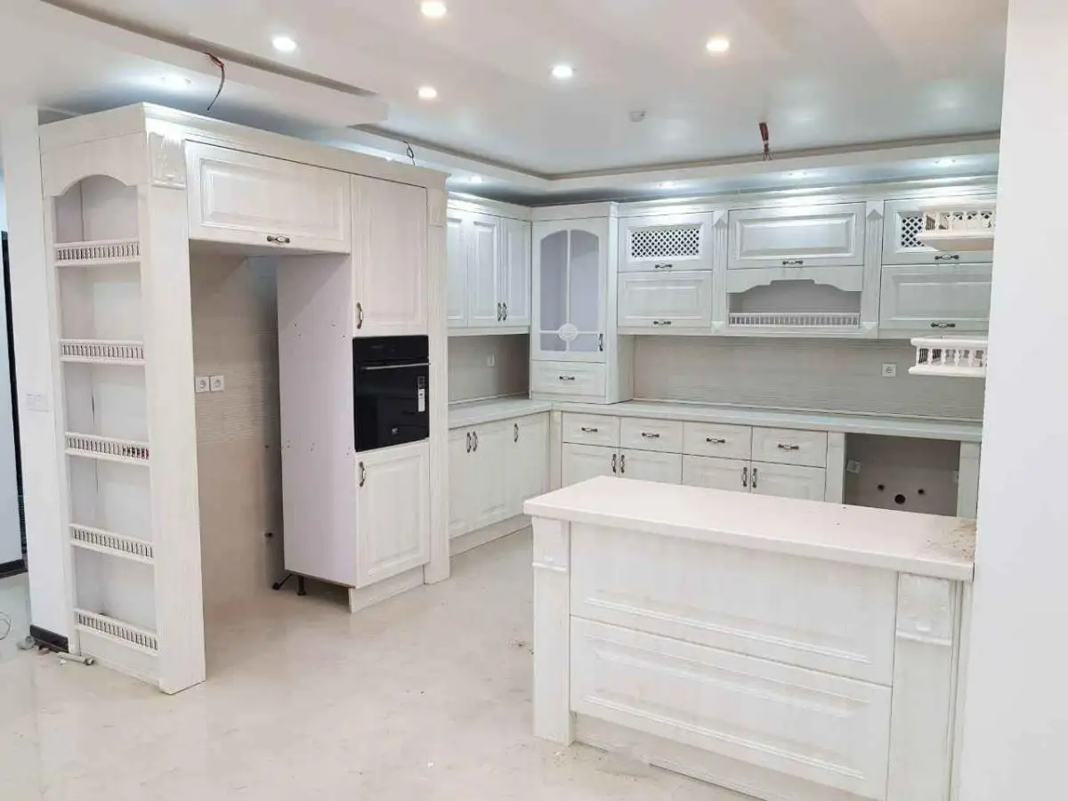 کابینت نئوکلاسیک روکش چوب سفید