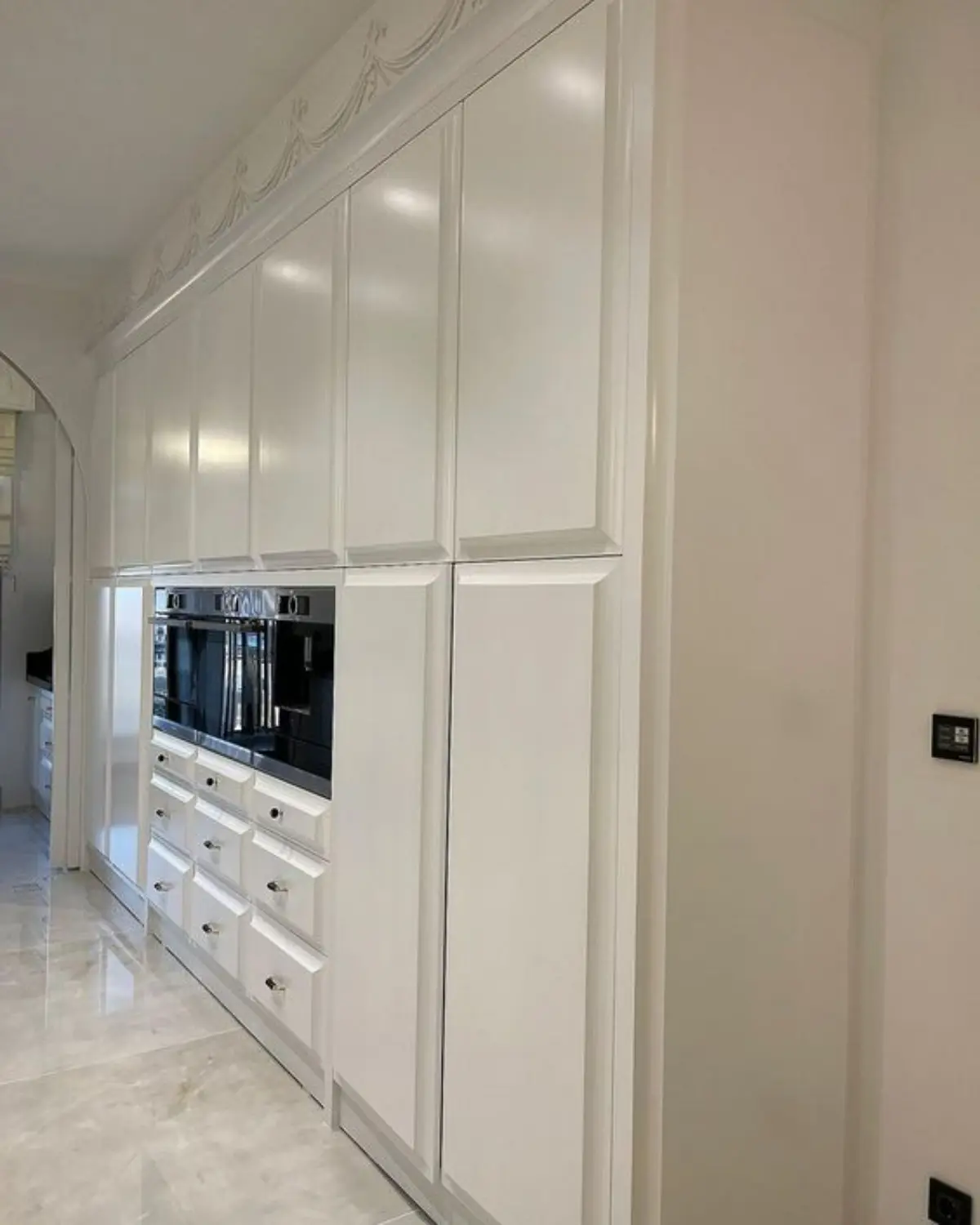 کابینت انزو سفید براق نئوکلاسیک