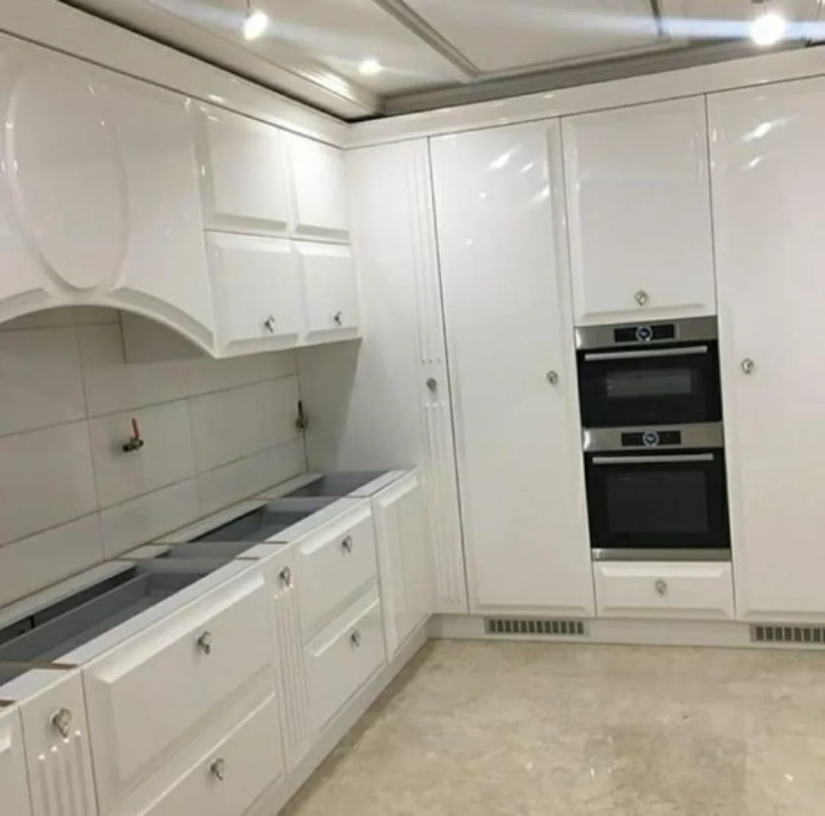 کابینت انزو سفید براق