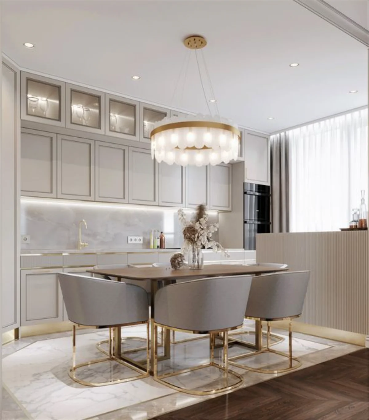 کابینت نئوکلاسیک رنگ کرمی با درب‌هایی شیشه‌ای دودی در قسمت بالا