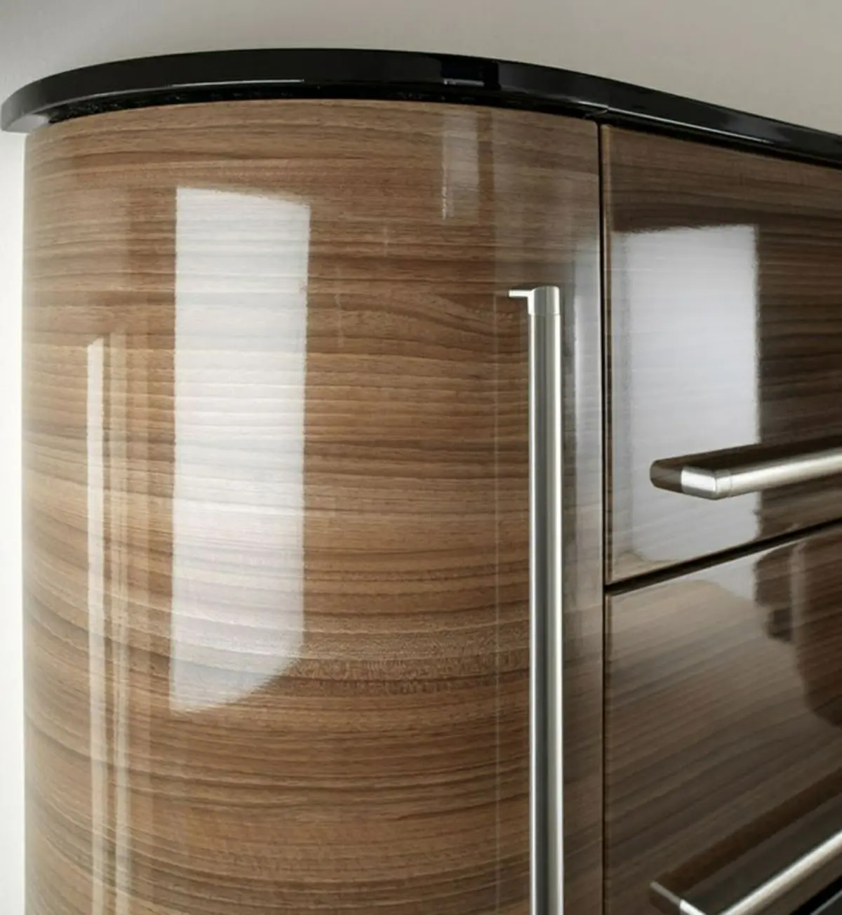 High glass cabinet door with wood design.jfif کابینت مدرن براق هایگلاس طرح چوب
