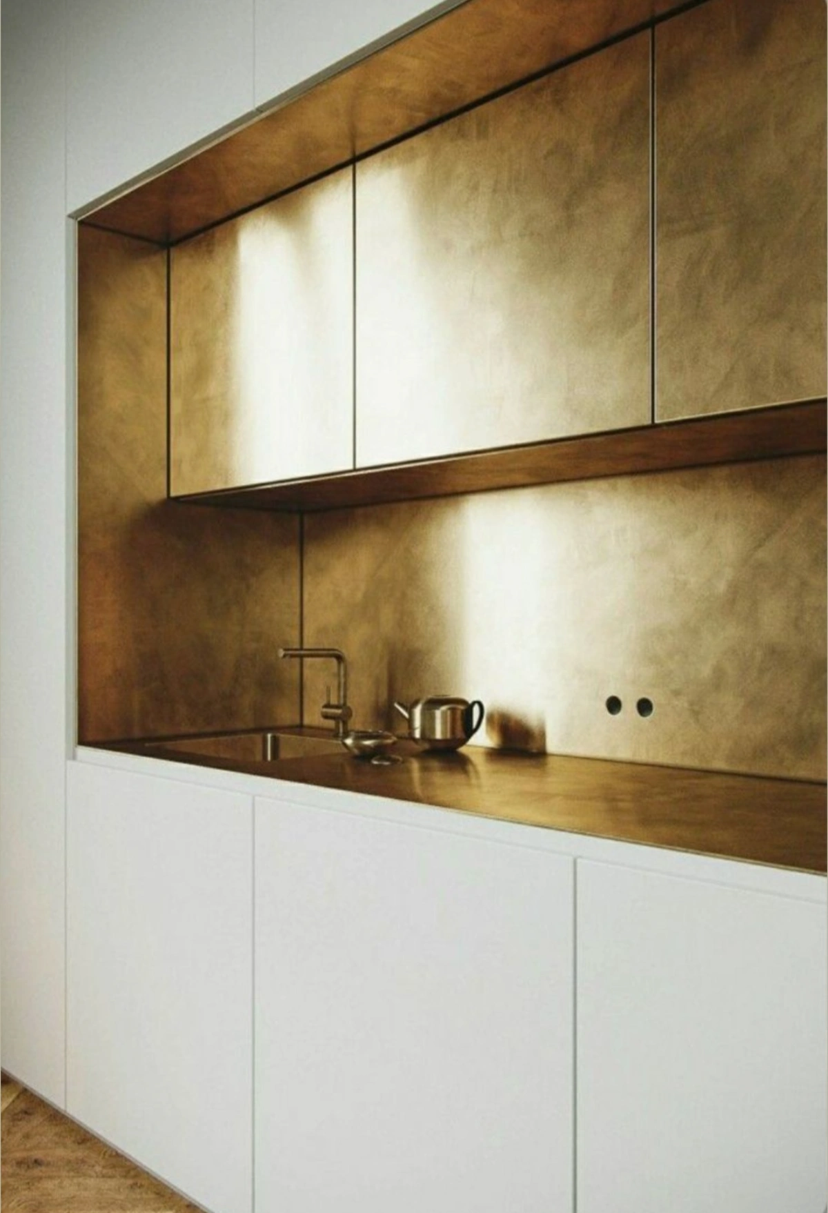 کابینت ام‌دی‌اف سفید طلایی پلکانی