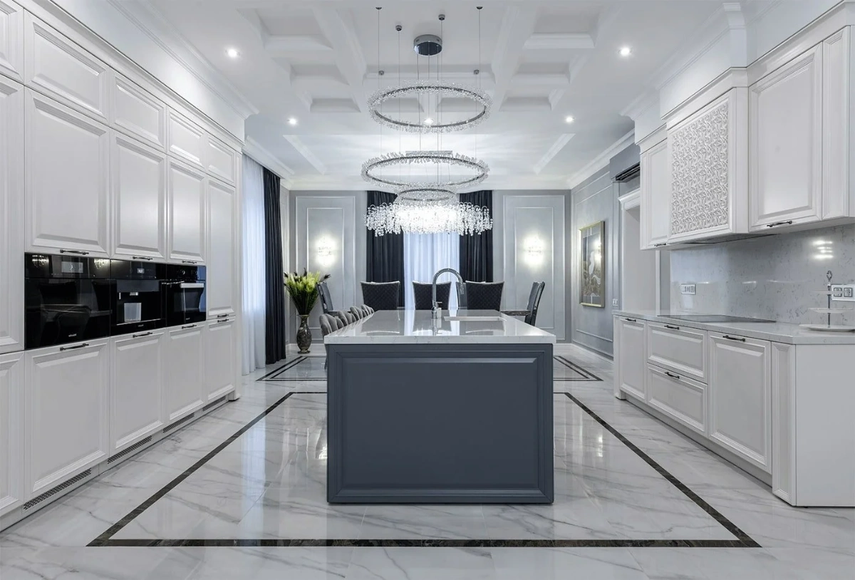 کابینت پولیشی سفید رنگ با جزیره طوسی