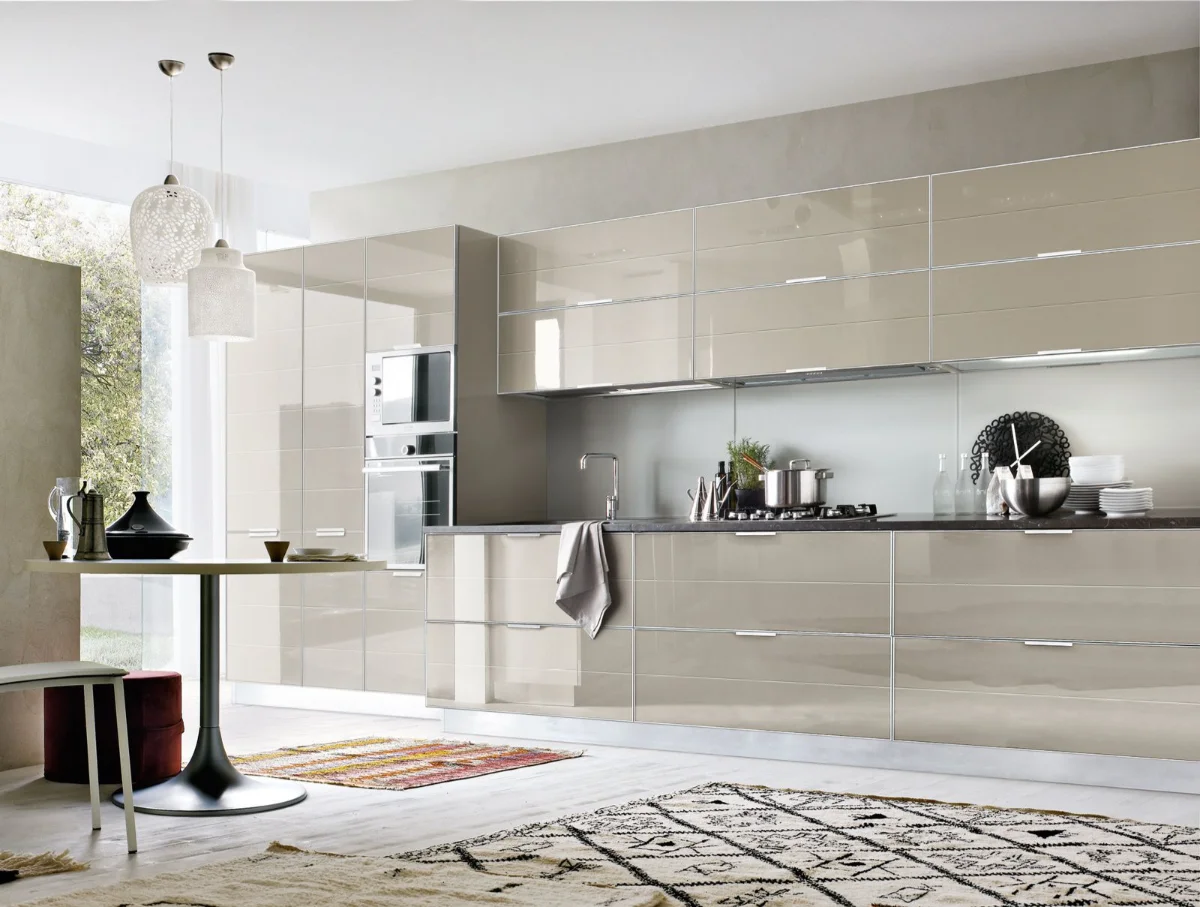 کابینت ام دی اف براق رنگ بژ با دستگیره‌های استیل